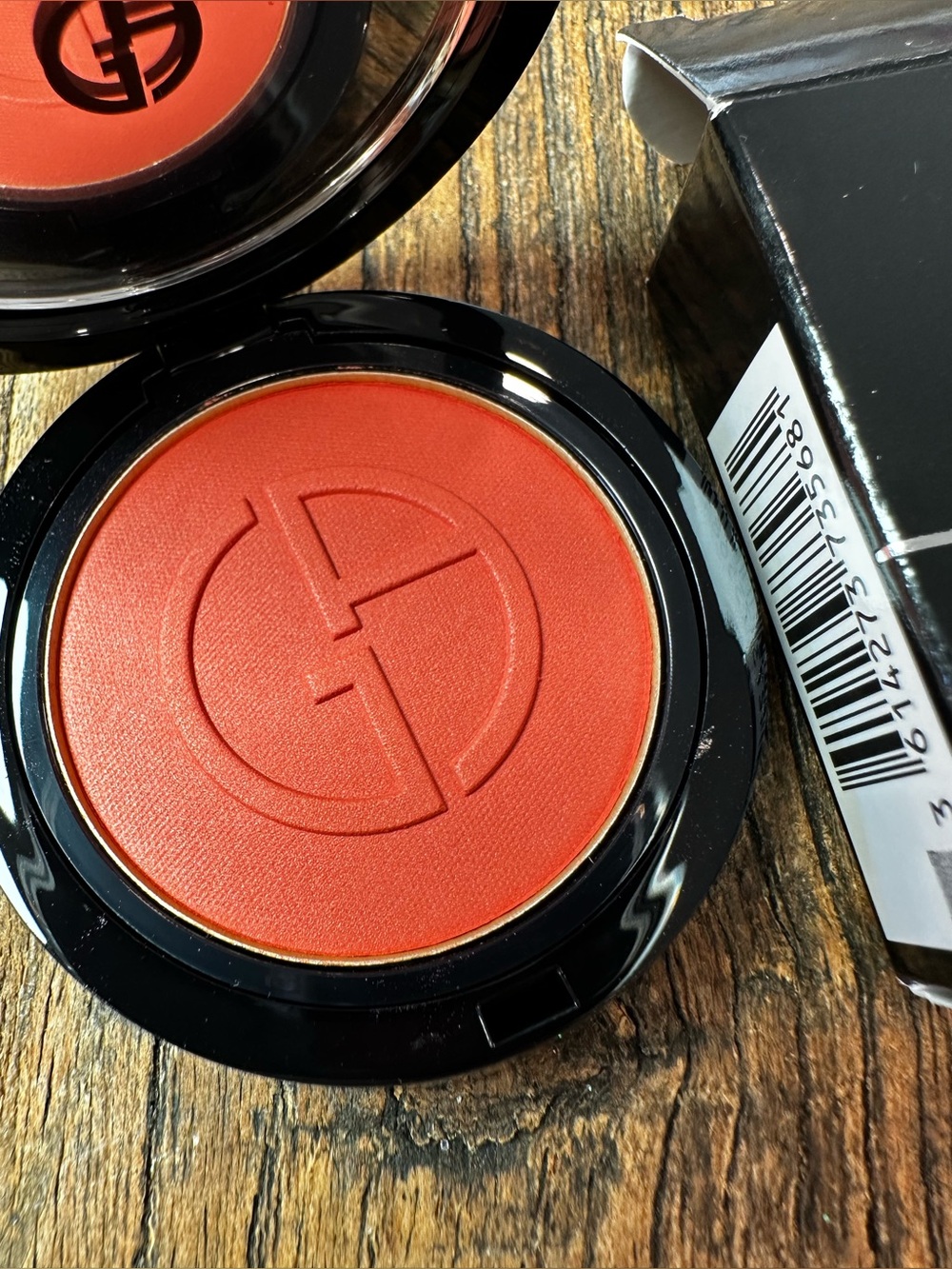 Giorgio Armani Luminous Silk Glow Blush - - Picture 5 of 6